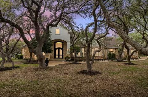 999 Enchanted Oaks Dr, Driftwood, TX 78619