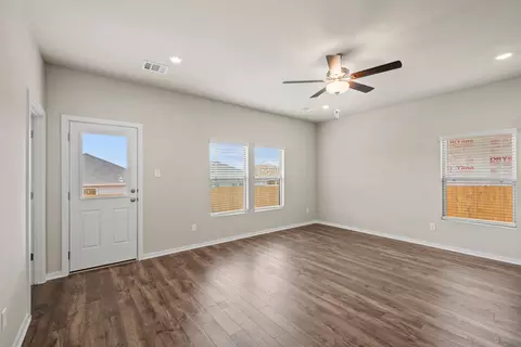 144 Wind Hl, Jarrell, TX 76537 photo 16
