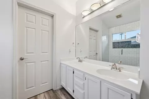 Bath - 3629 Ruby Red Dr, Austin, TX 78728 photo 2 of 3