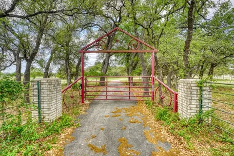 5124 Fm 1715, Lampasas, TX 76550