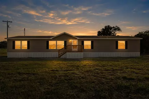 3299 Dale Ln, Dale, TX 78616