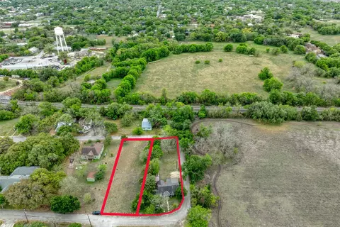 1002 Proctor St, Lockhart, TX 78644