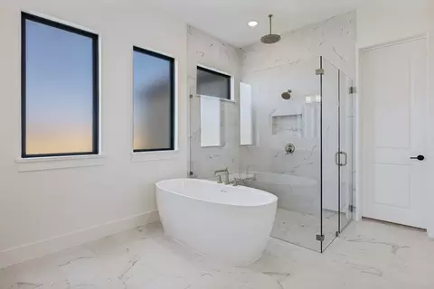 Bath - 2453 Lineage Ln, Leander, TX 78641 photo 2 of 2