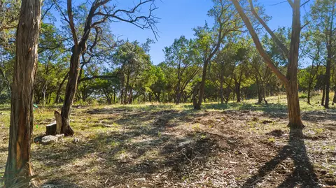 2 Martelli Ln, Austin, TX 78746 photo 8