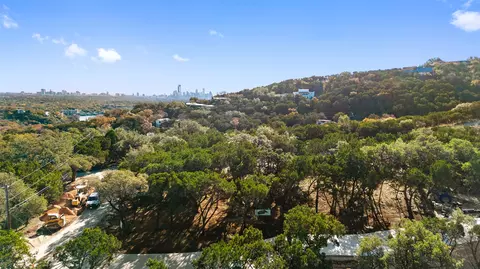 2 Martelli Ln, Austin, TX 78746 photo 2
