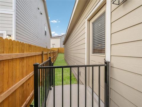 820 Circle Way, Jarrell, TX 76537 photo 20