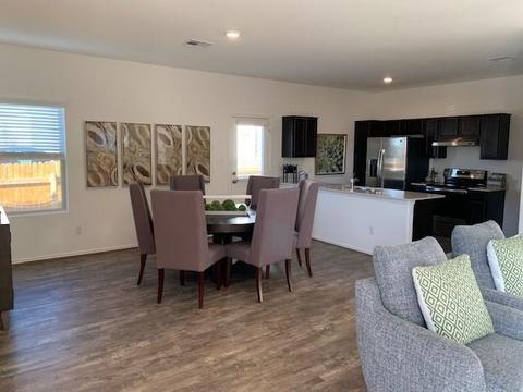 820 Circle Way, Jarrell, TX 76537 photo 3