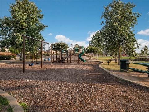 820 Circle Way, Jarrell, TX 76537 photo 32