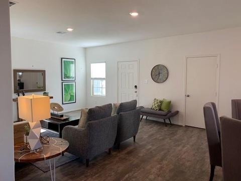 820 Circle Way, Jarrell, TX 76537 photo 8