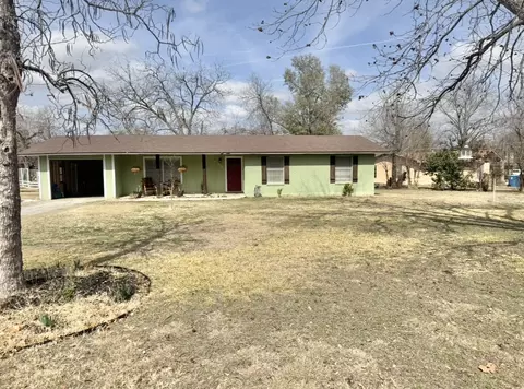 612 Cardinal St, Elgin, TX 78621