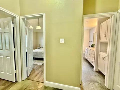 Entry Way - 1127 Robin Rd, Elgin, TX 78621 photo 1 of 1
