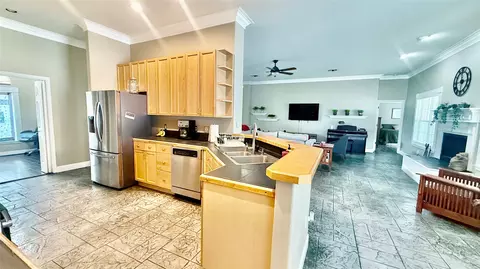 Kitchen - 1127 Robin Rd, Elgin, TX 78621 photo 1 of 2
