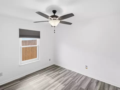 Bedroom - 229 J E Brown Ln, Jarrell, TX 76537 photo 2 of 3