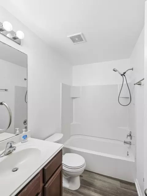 Bath - 229 J E Brown Ln, Jarrell, TX 76537 photo 2 of 2