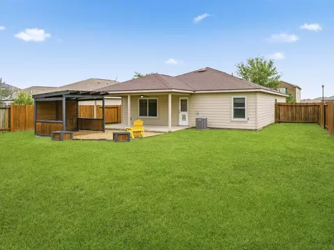 Exterior - 229 J E Brown Ln, Jarrell, TX 76537 photo 6 of 8