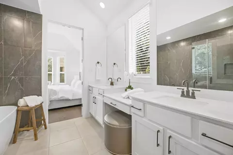 Bath - 112 Fox Run, Georgetown, TX 78628 photo 1 of 5