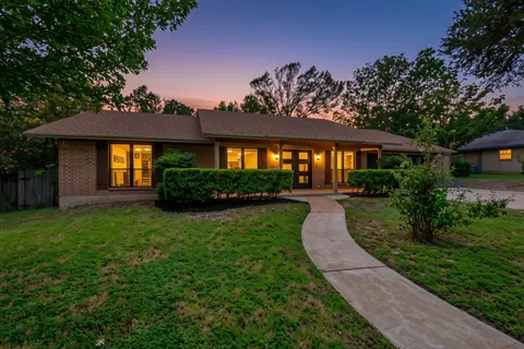 2205 Monarch Dr, Austin, TX 78748