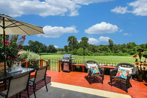 3300 Forest Creek Dr #14, Round Rock, TX 78664