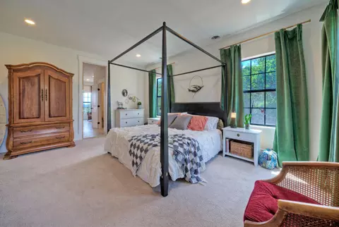 Bedroom - 198 Rolling Oak Dr, Elgin, TX 78621 photo 2 of 6