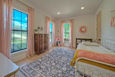 Bedroom - 198 Rolling Oak Dr, Elgin, TX 78621 photo 3 of 6