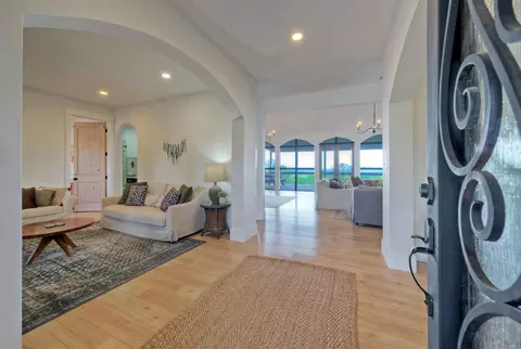 Entry Way - 198 Rolling Oak Dr, Elgin, TX 78621 photo 1 of 4