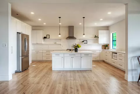 Kitchen - 198 Rolling Oak Dr, Elgin, TX 78621 photo 1 of 3