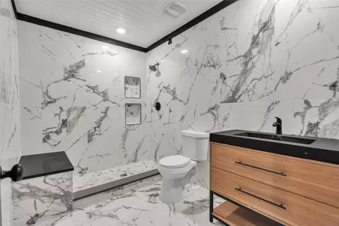 Bath - 1701 County Road 466, Elgin, TX 78621 photo 1 of 5