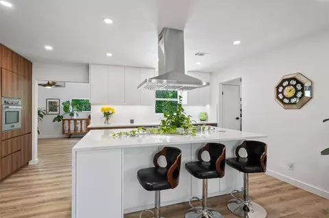 3005 Leaning Oak Cir, Austin, TX 78704