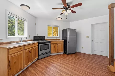 Kitchen - 1998 Upper Elgin River Rd, Elgin, TX 78621 photo 3 of 3