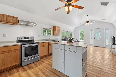 Kitchen - 1998 Upper Elgin River Rd, Elgin, TX 78621 photo 1 of 3
