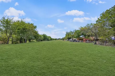 1508 Pendergrass St, Lockhart, TX 78644