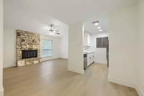 6903 Deatonhill Dr #31, Austin, TX 78745