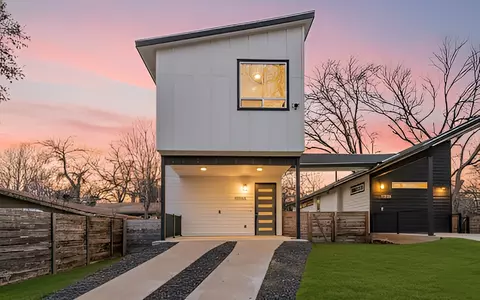 1130 Spur St #A, Austin, TX 78721