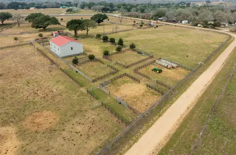 66 County Road 77d, Schulenburg, TX 78956