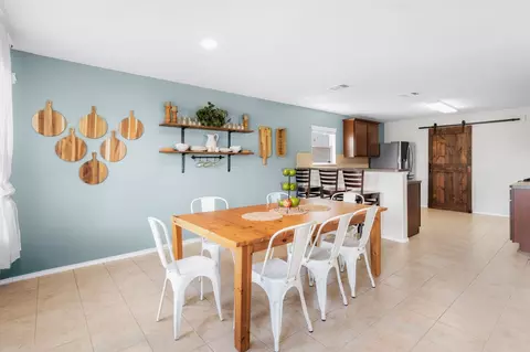 6735 Plains Crest Dr, Del Valle, TX 78617