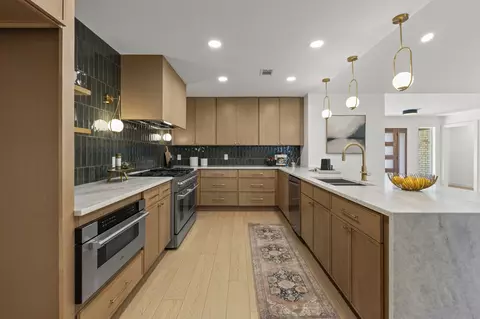 4008 Balcones Woods Dr, Austin, TX 78759