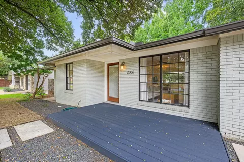 Exterior - 2506 E Side Dr, Austin, TX 78704 photo 5 of 7