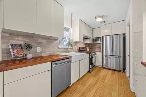 Kitchen - 2506 E Side Dr, Austin, TX 78704 photo 2 of 3