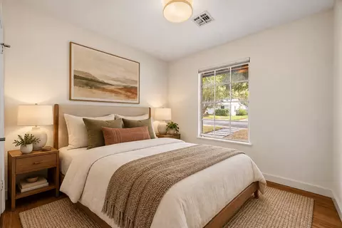 Bedroom - 2506 E Side Dr, Austin, TX 78704 photo 4 of 5