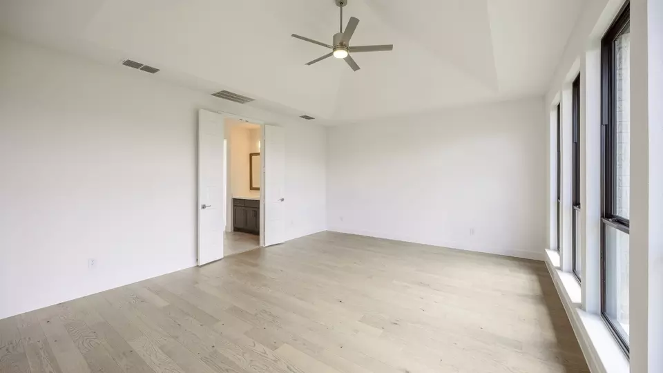 Bedroom - 507 Irvine Cir, Liberty Hill, TX 78642 photo 2 of 3