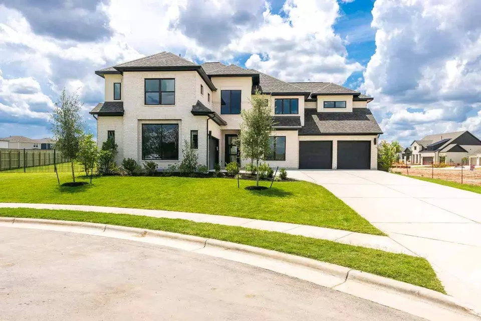 Exterior - 507 Irvine Cir, Liberty Hill, TX 78642 photo 2 of 4