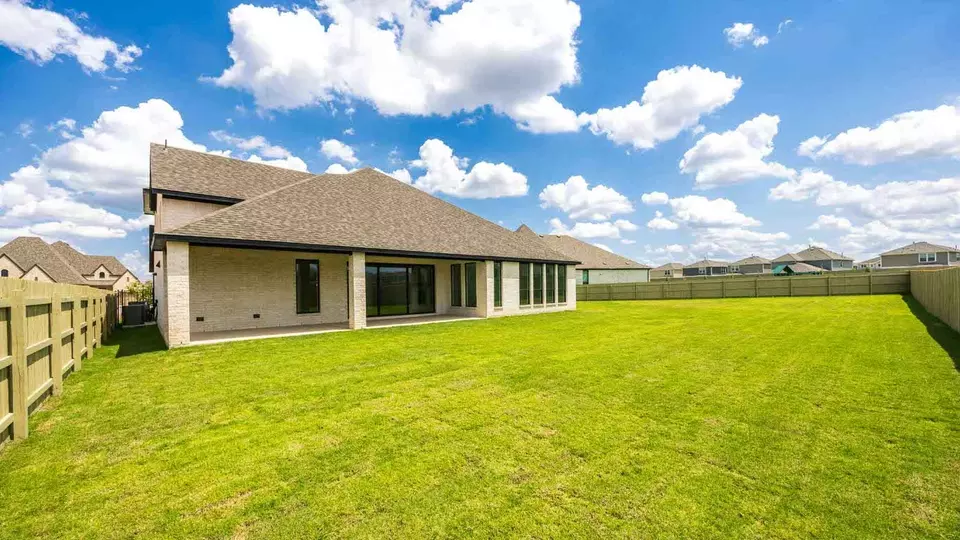 Exterior - 507 Irvine Cir, Liberty Hill, TX 78642 photo 3 of 4