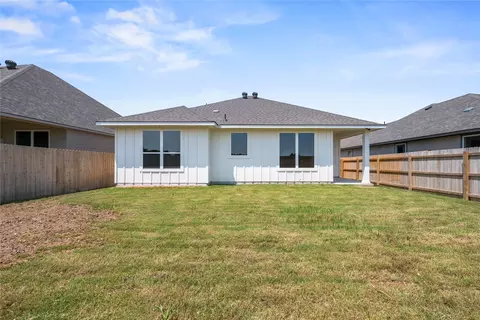 Exterior - 255 Gus Loop, Georgetown, TX 78626 photo 3 of 3