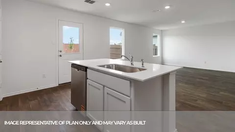 Kitchen - 504 Wild Goose Dr, Luling, TX 78648 photo 3 of 6