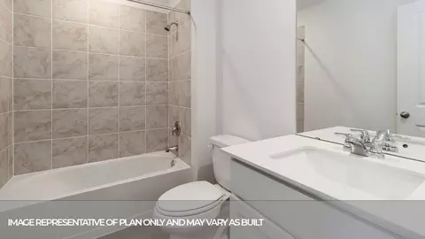 Bath - 504 Wild Goose Dr, Luling, TX 78648 photo 2 of 5