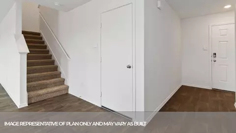 Entry Way - 504 Wild Goose Dr, Luling, TX 78648 photo 1 of 2
