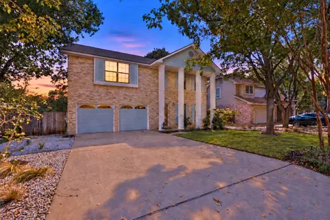 8103 Doe Meadow Dr, Austin, TX 78749