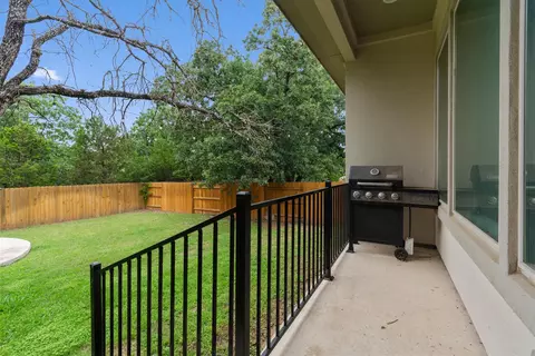 Exterior - 941 Del Raphael Dr, Leander, TX 78641 photo 2 of 5