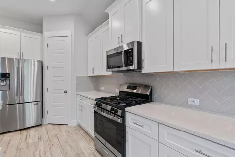 Kitchen - 941 Del Raphael Dr, Leander, TX 78641 photo 4 of 4