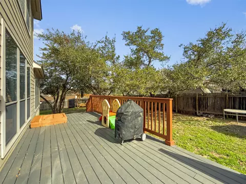 Exterior - 400 Red Hawk Dr, Leander, TX 78641 photo 3 of 10